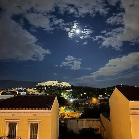 Апартаменты Acropolis View, Near Monastiraki 3br 2 Bathrooms Red