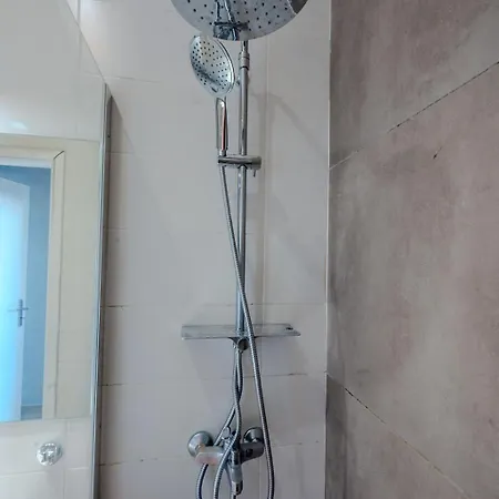 Апартаменты Acropolis View, Near Monastiraki 3br 2 Bathrooms Red
