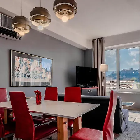 Acropolis View, Near Monastiraki 3br 2 Bathrooms Red Апартаменты